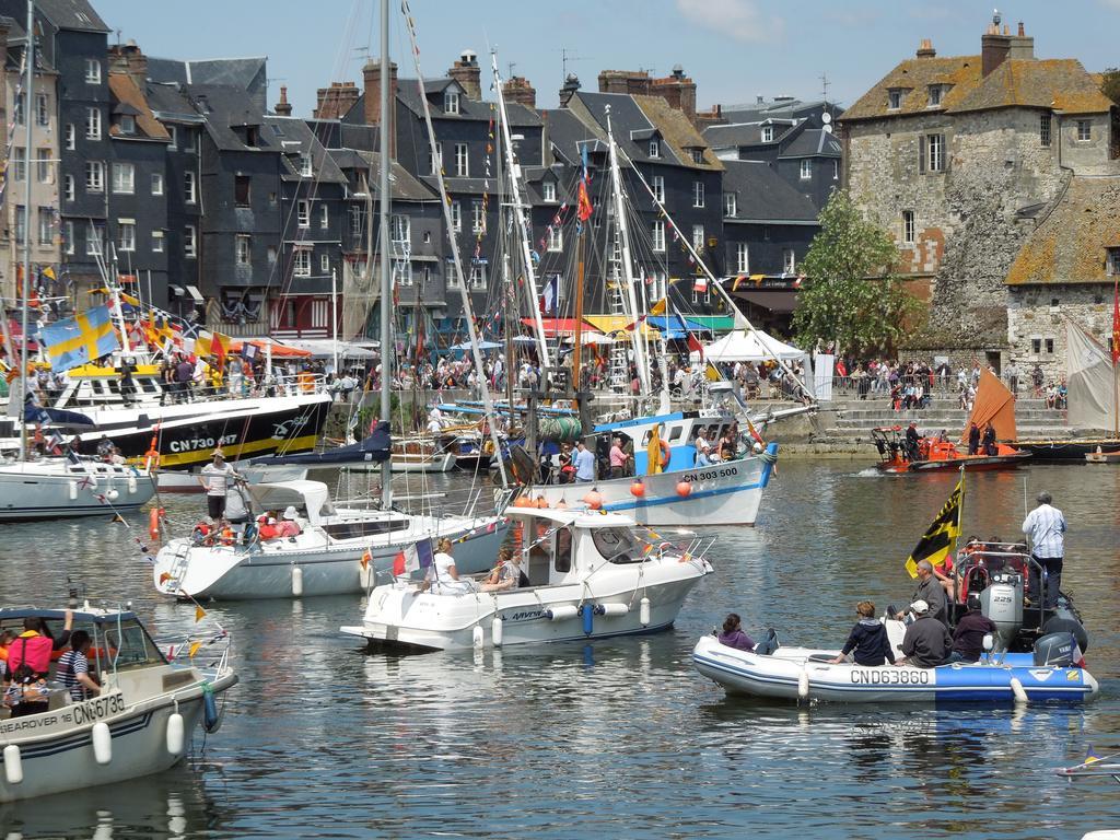 Appartement Du Port De Honfleur Exterior foto